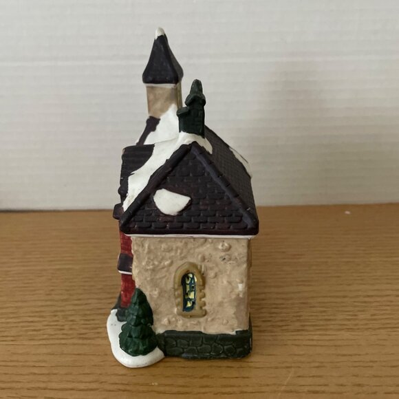 Vtg Holiday Traditions Christmas Village Victorian Church Hand Painted Ceramic - Picture 4 of 9
